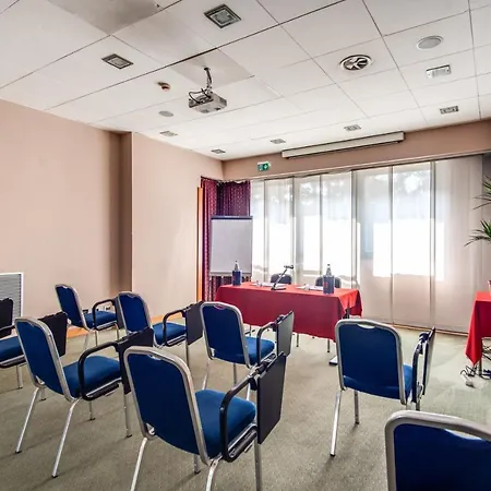 Della Rotonda 4* Саронно