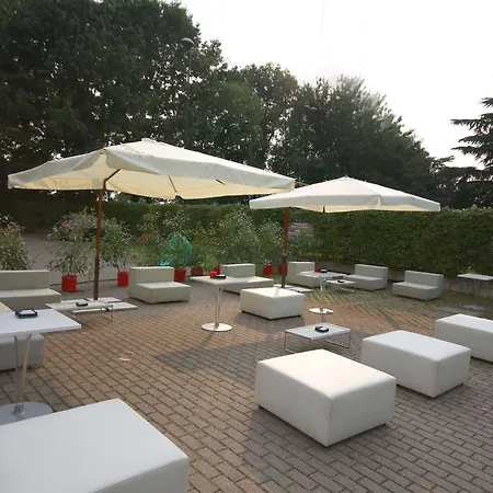 Отель Della Rotonda 4*