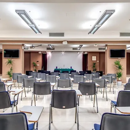 ホテル Della Rotonda サロンノ