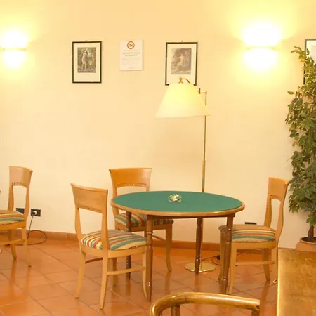 Della Rotonda Hotel 4*
