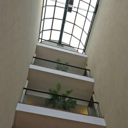 Della Rotonda 4*