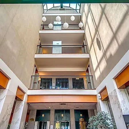 Della Rotonda 4*