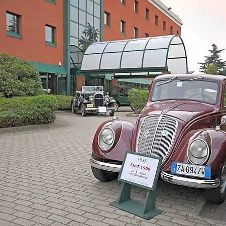 Della Rotonda 4* サロンノ