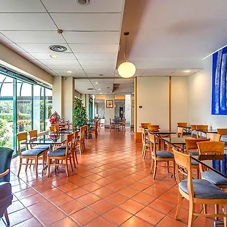 Della Rotonda 4*