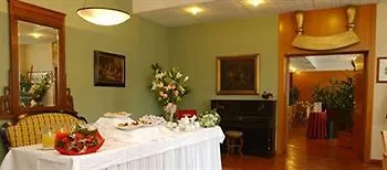 Della Rotonda 4*